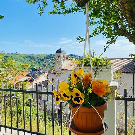 Dimora Il Campanile Panzió Chieti Kültér fotó