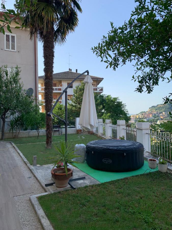 Dimora Il Campanile Panzió Chieti Kültér fotó